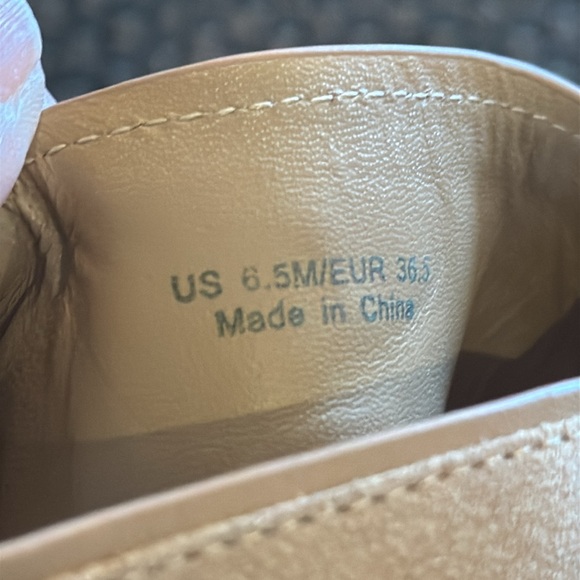 VINCE Roma SuedeLeather Wedge Sandal SZ 6 - Picture 8 of 8